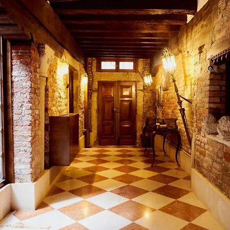 Nama Boutique Venedig